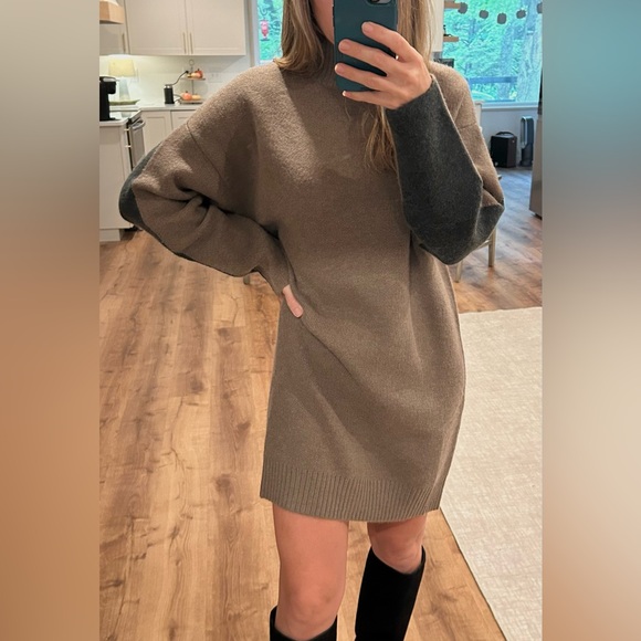 Color block Cozy Sweater Dress - Picture 1 of 4